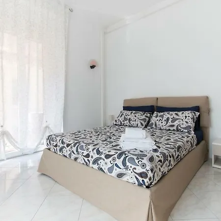 Blucinqueterre Apartment